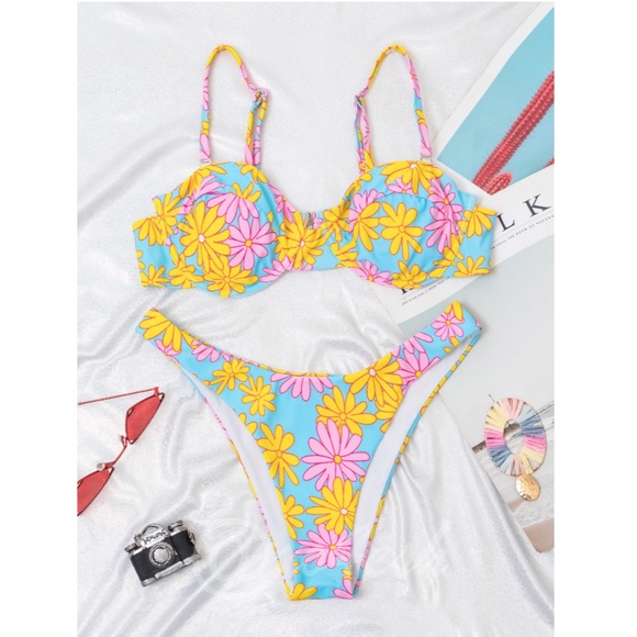 2 Piece Bikini Swimsuit Floral Print - Picture 3 of 8